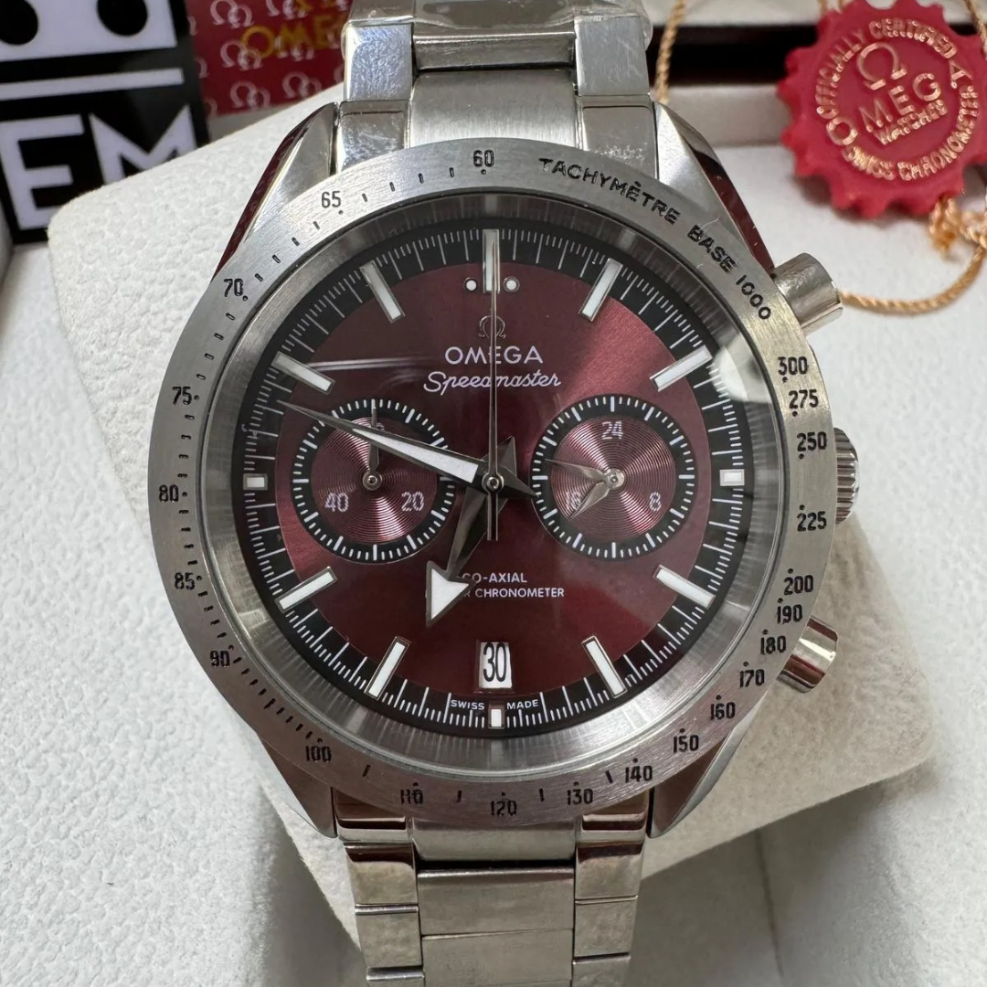 Omega Speedmaster Rotwein-Stahl