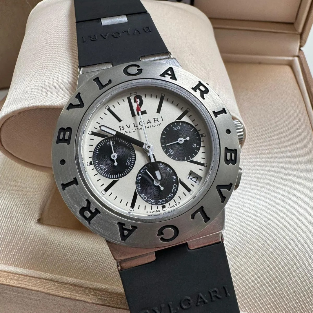 Bvlgari Aluminium Chronograph Schwarz/Weiß – Automatik