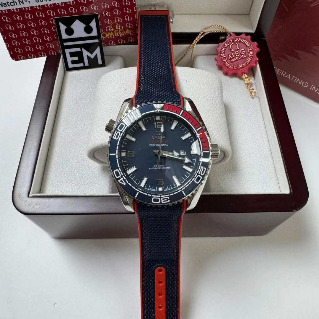Omega Seamaster Planet Ocean „Co-Axial Master Chronometer“ – Blau/Rot | Textilarmband