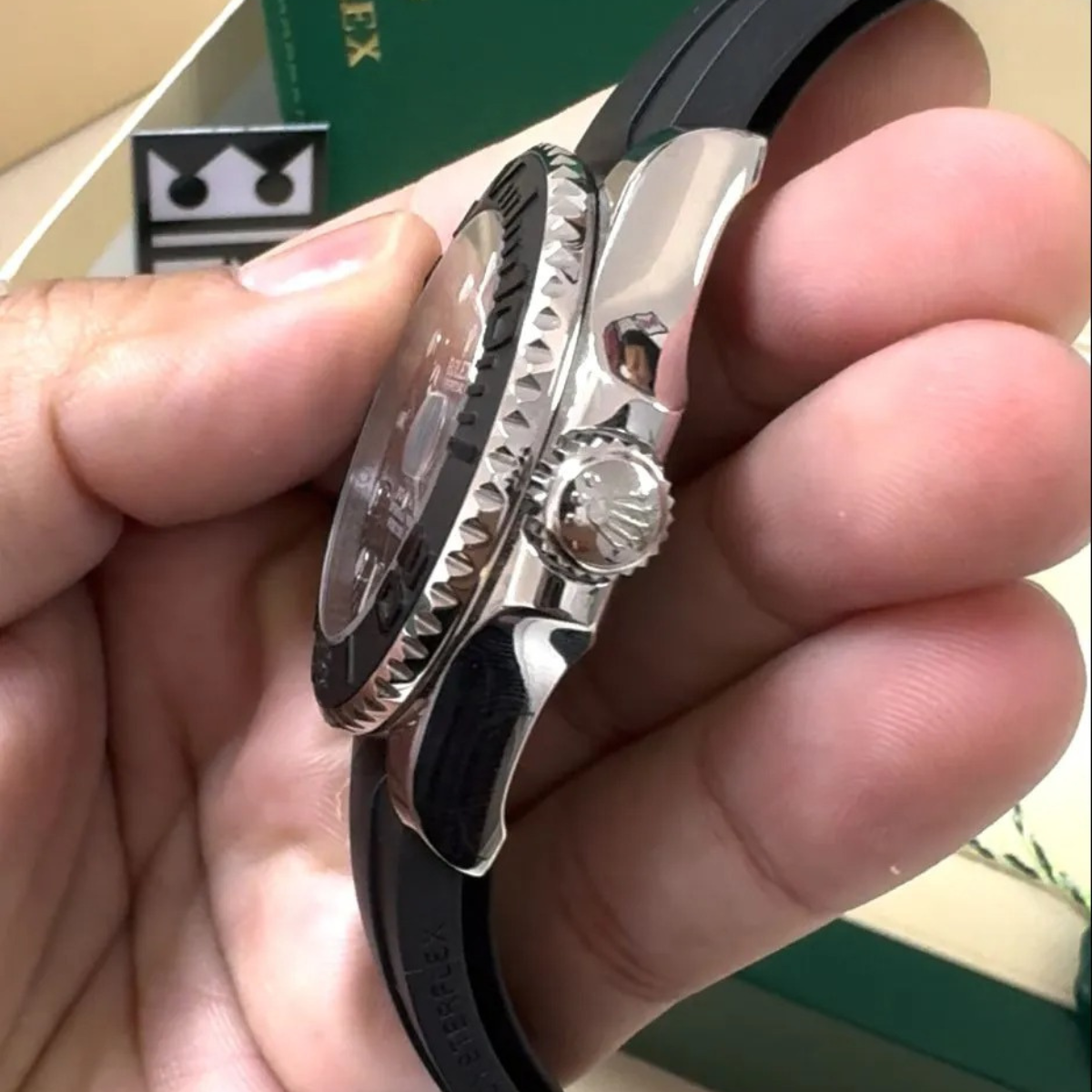 Rolex Yacht-Master 42 – Schwarzes Zifferblatt – Oysterflex