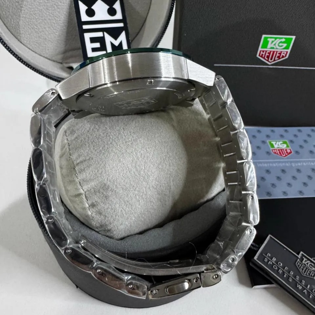 TAG Heuer Carrera Chronograph – Smaragdgrün | Edelstahlarmband