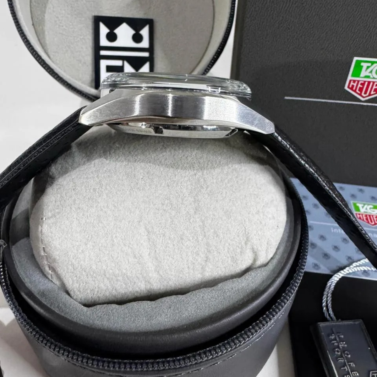 TAG Heuer Carrera Chronograph – Schwarz/Silber – Lederarmband