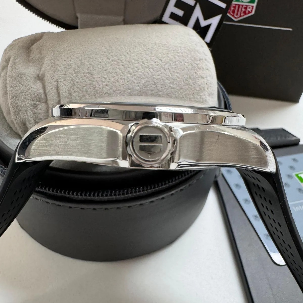 TAG Heuer Carrera Pendulum – Schwarz & Edelstahl