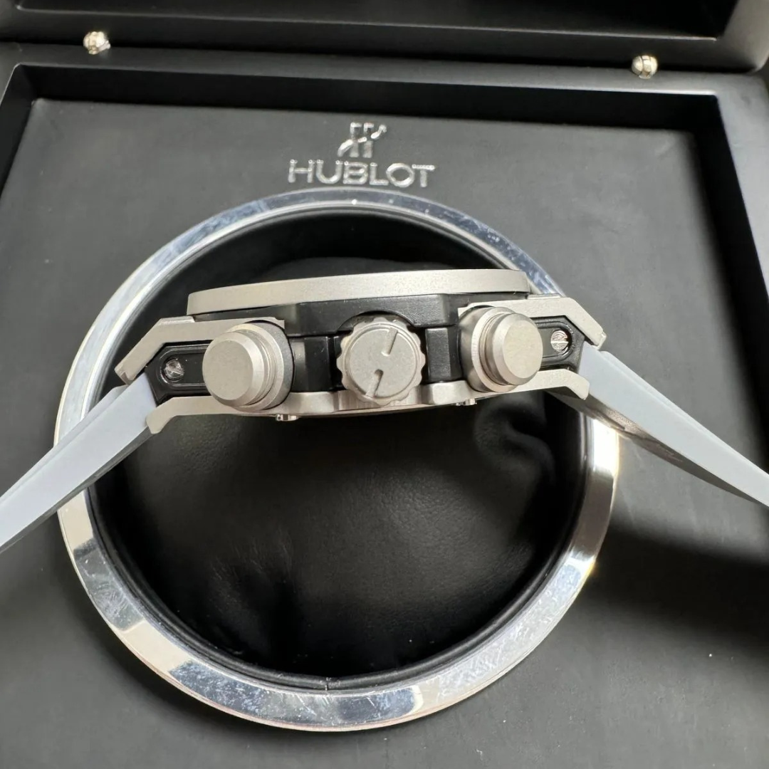 Hublot Big Bang Unico Silber Grau Skeleton