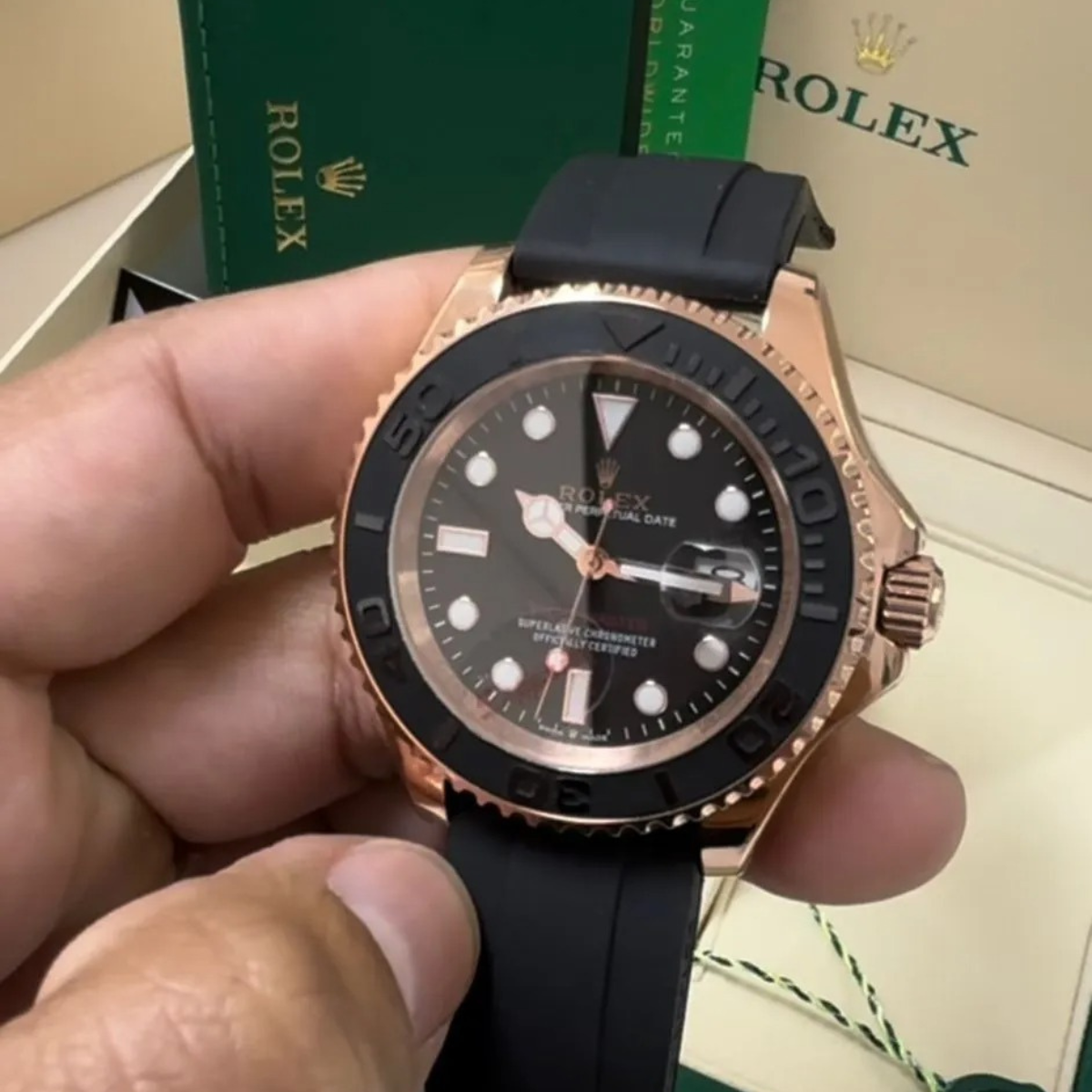 Rolex Yacht-Master 40 – Schwarzes Zifferblatt – Oysterflex