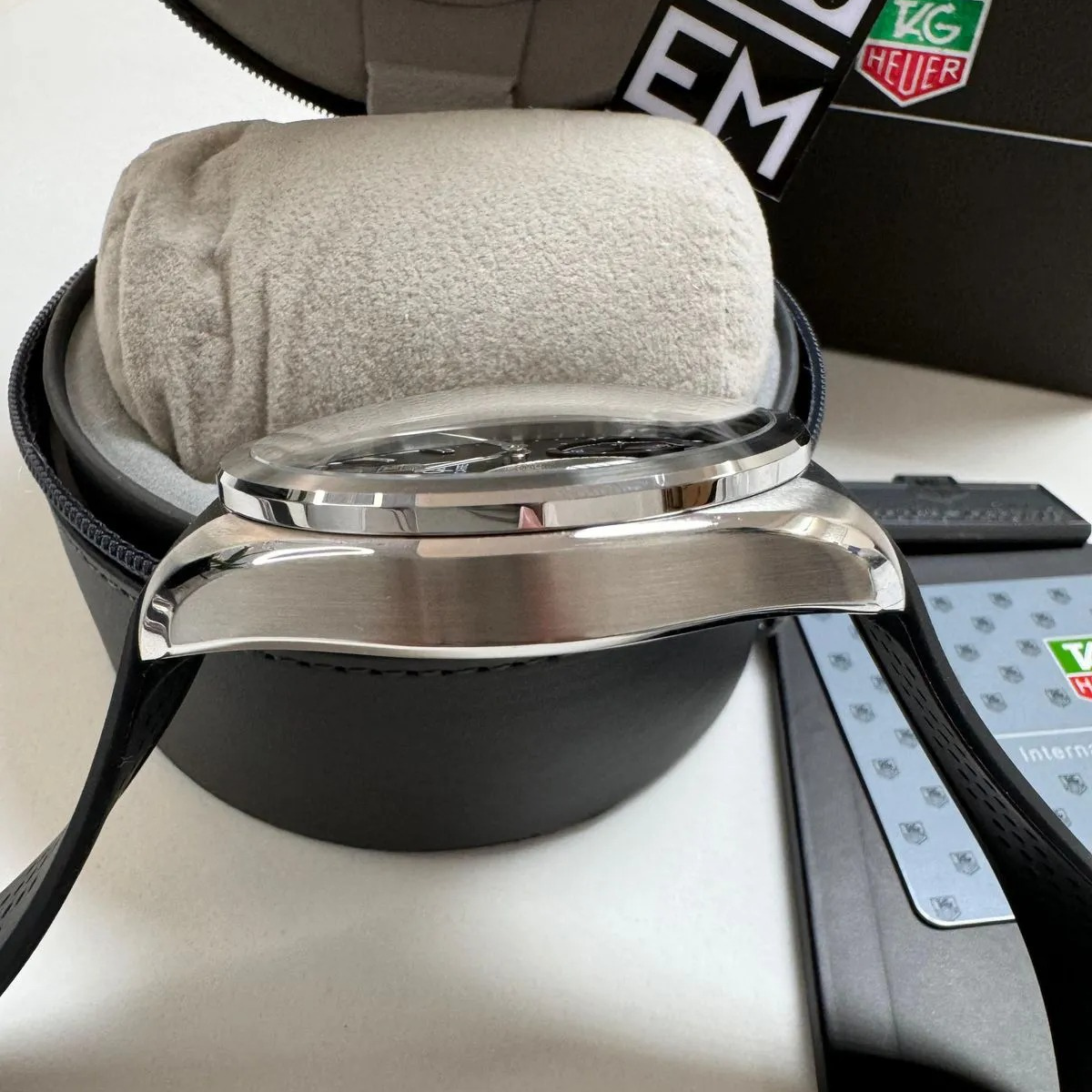 TAG Heuer Carrera Pendulum – Schwarz & Edelstahl