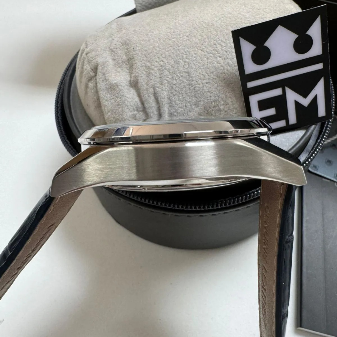 TAG Heuer Carrera Chronograph – Silber & Blau | Lederarmband