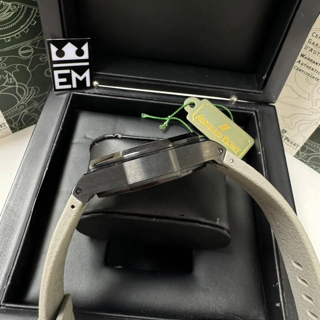 Audemars Piguet Royal Oak Offshore Chronograph Schwarz/Blau