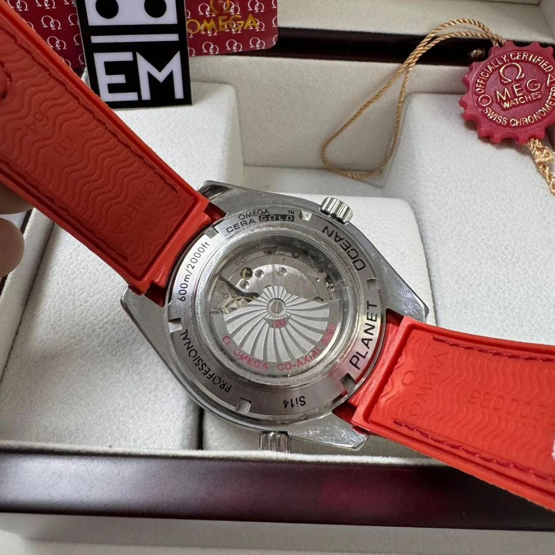 Omega Seamaster Planet Ocean „Co-Axial Master Chronometer“ – Blau/Rot | Textilarmband