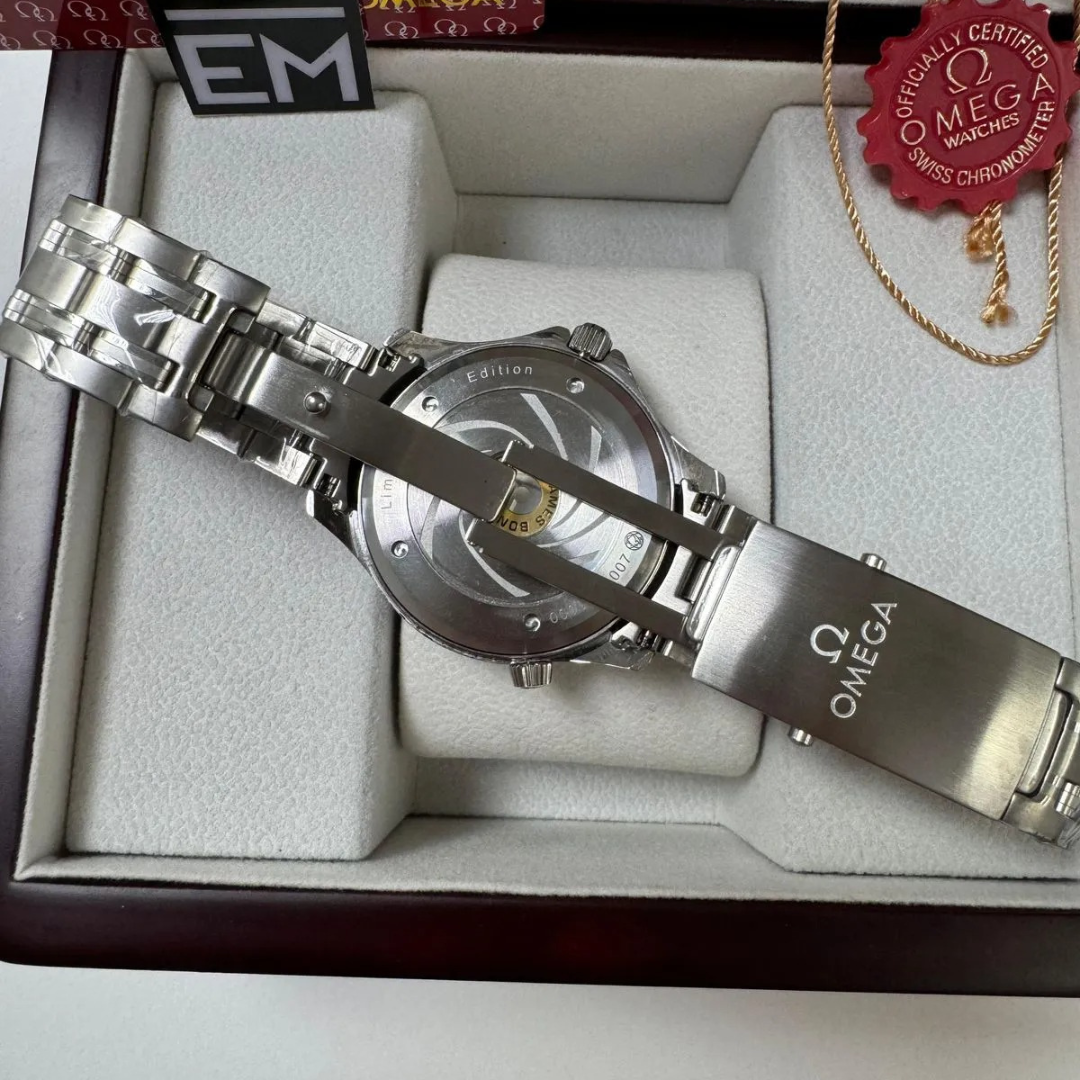 Omega Seamaster Professional – Schwarz „Waves Dial“