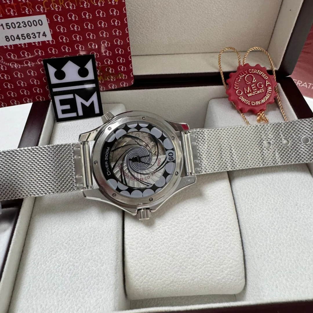 Omega Seamaster „Diver 300M“ Schwarz / Mesh-Armband