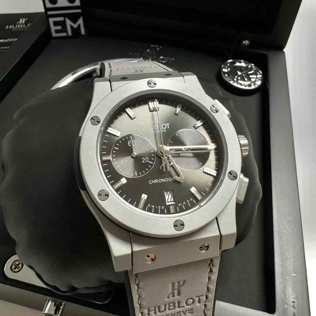 Hublot Classic Fusion Grau Chronograph