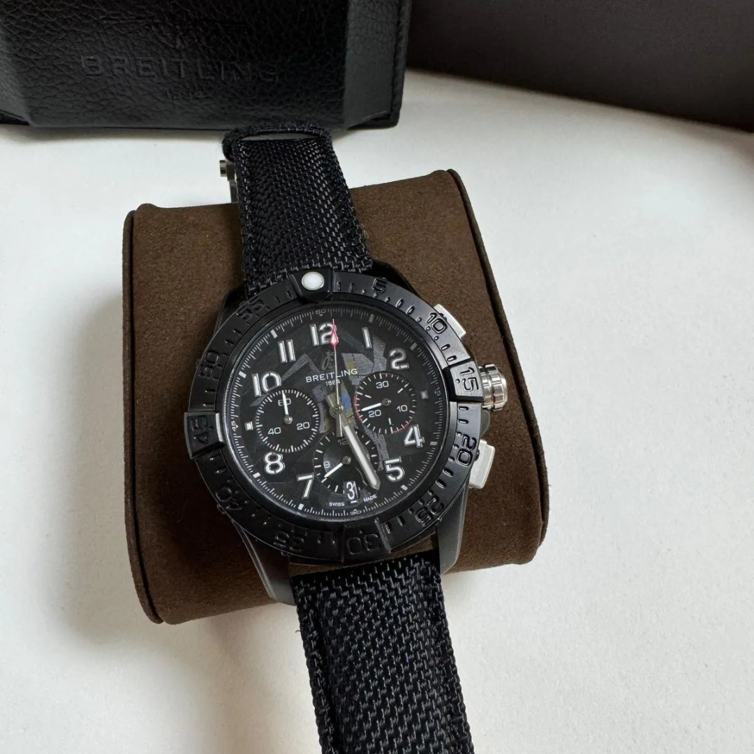 Breitling Avenger Schwarz Chronograph