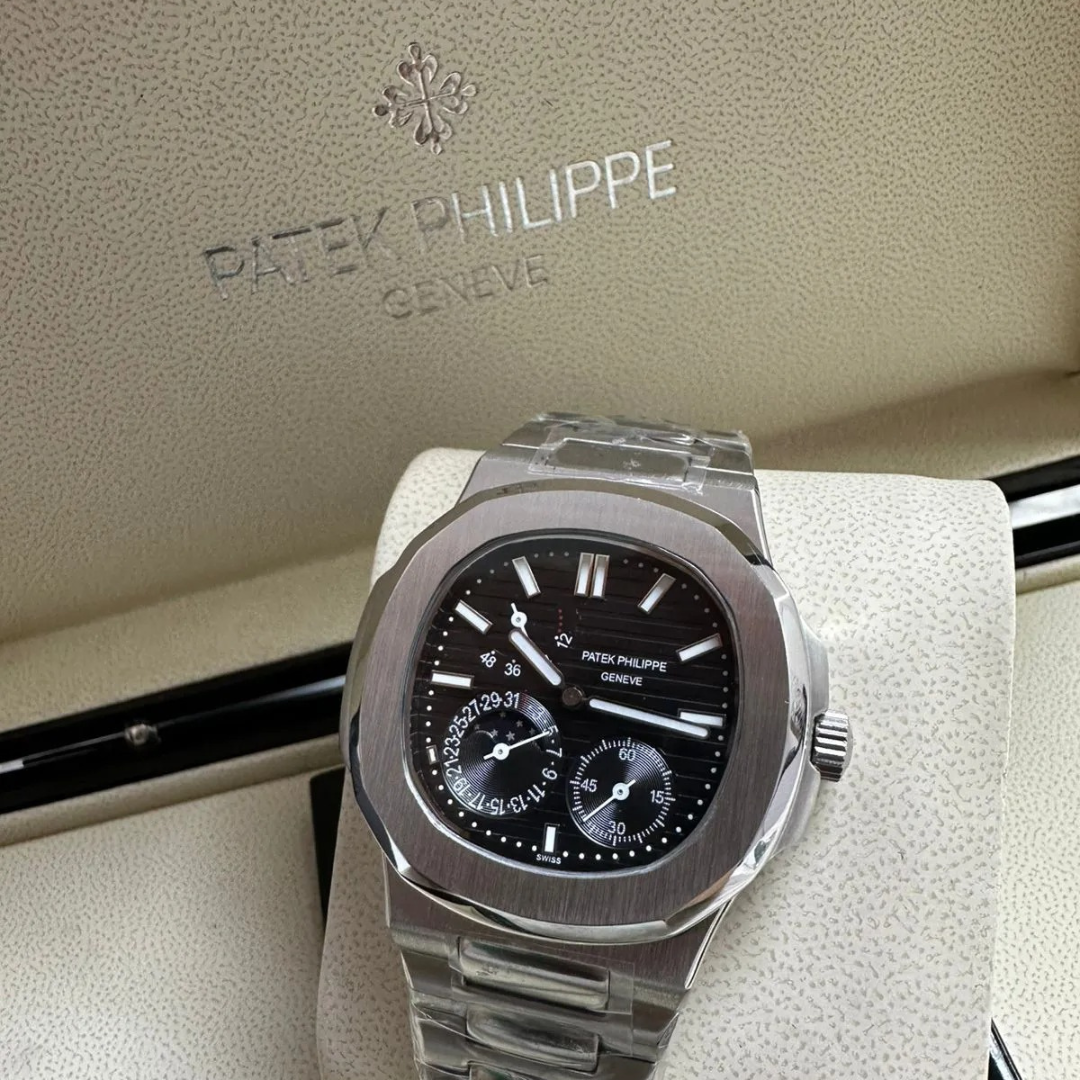 Patek Philippe Nautilus Schwarz