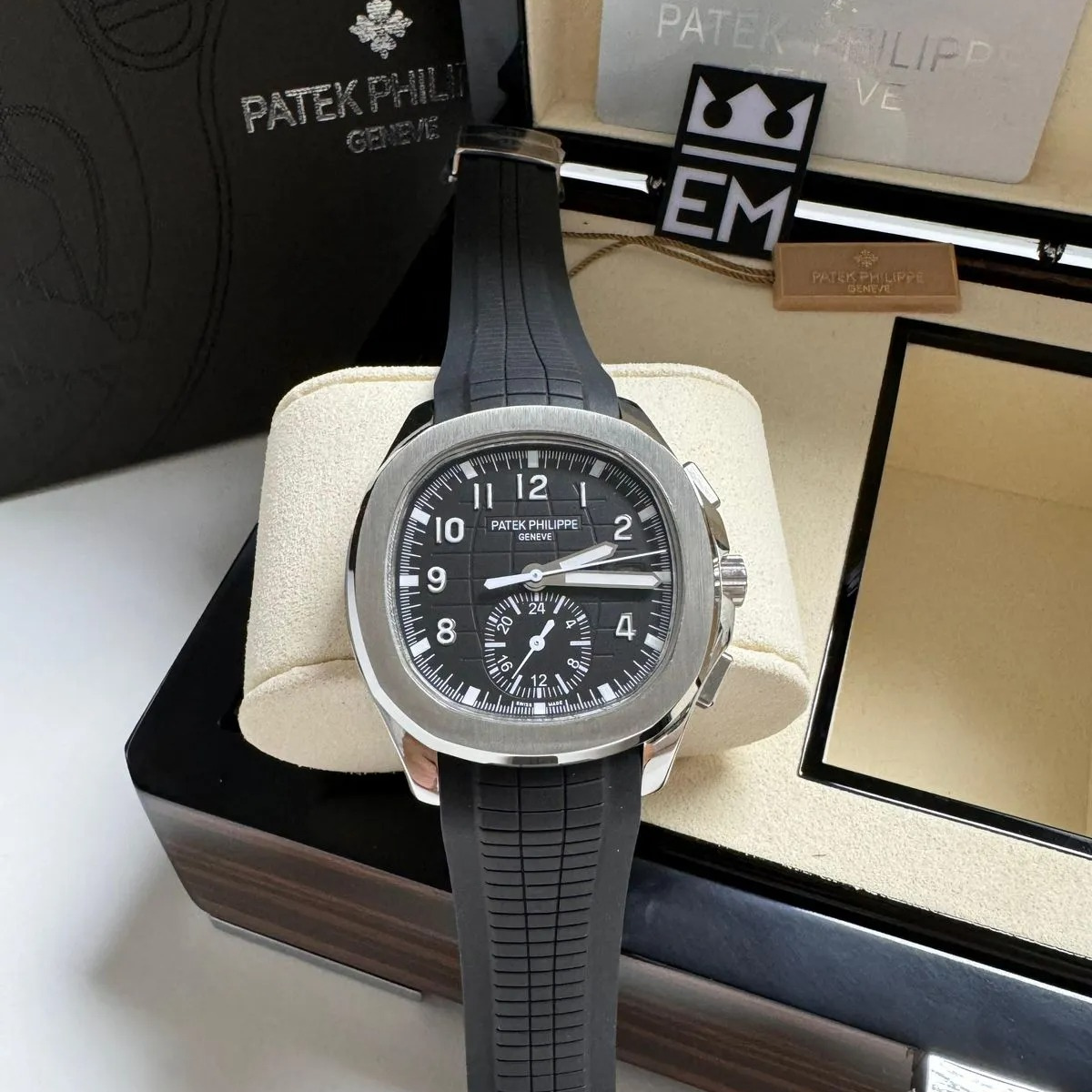 Patek Philippe Aquanaut Schwarz
