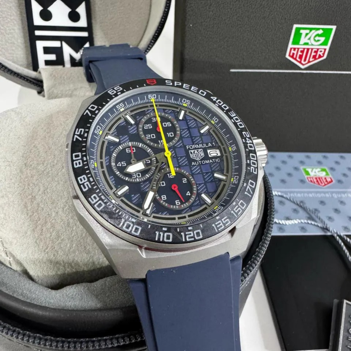 TAG Heuer Formula 1 Automatik Chronograph – Blau Titan