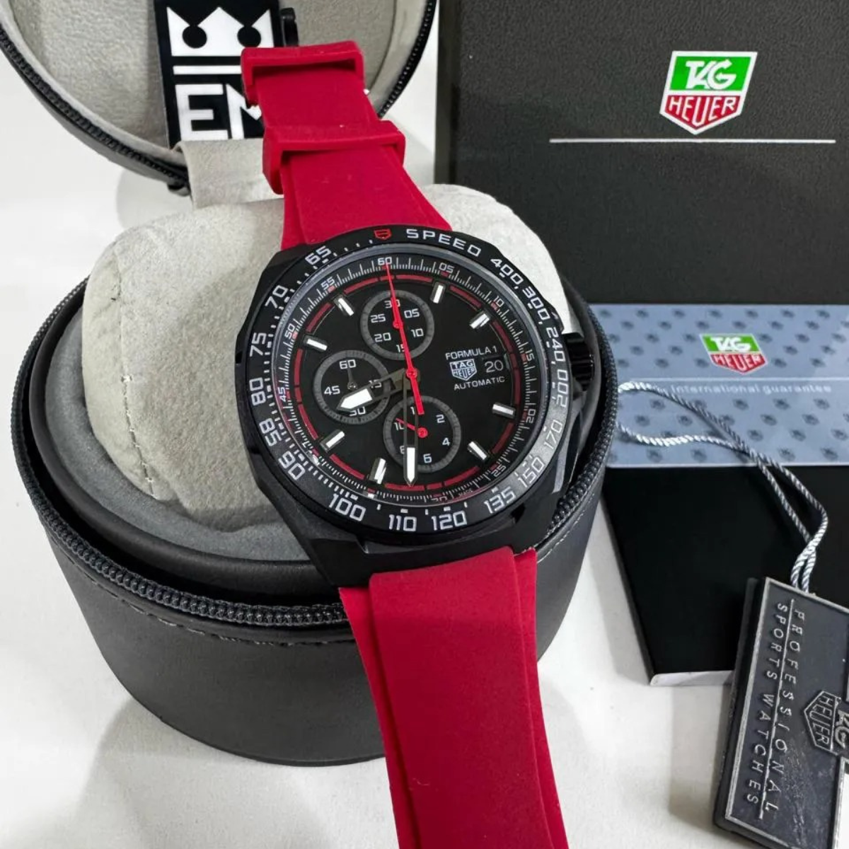 TAG Heuer Formula 1 Automatik Chronograph – Schwarz Rot mit Rotem Kautschukband