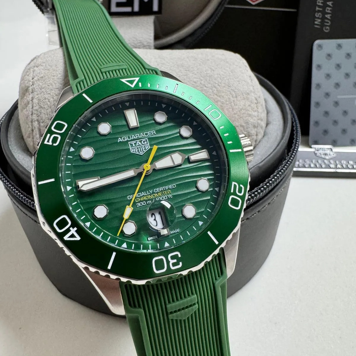 TAG Heuer Aquaracer Grün Chronometer 300M Kautschukband