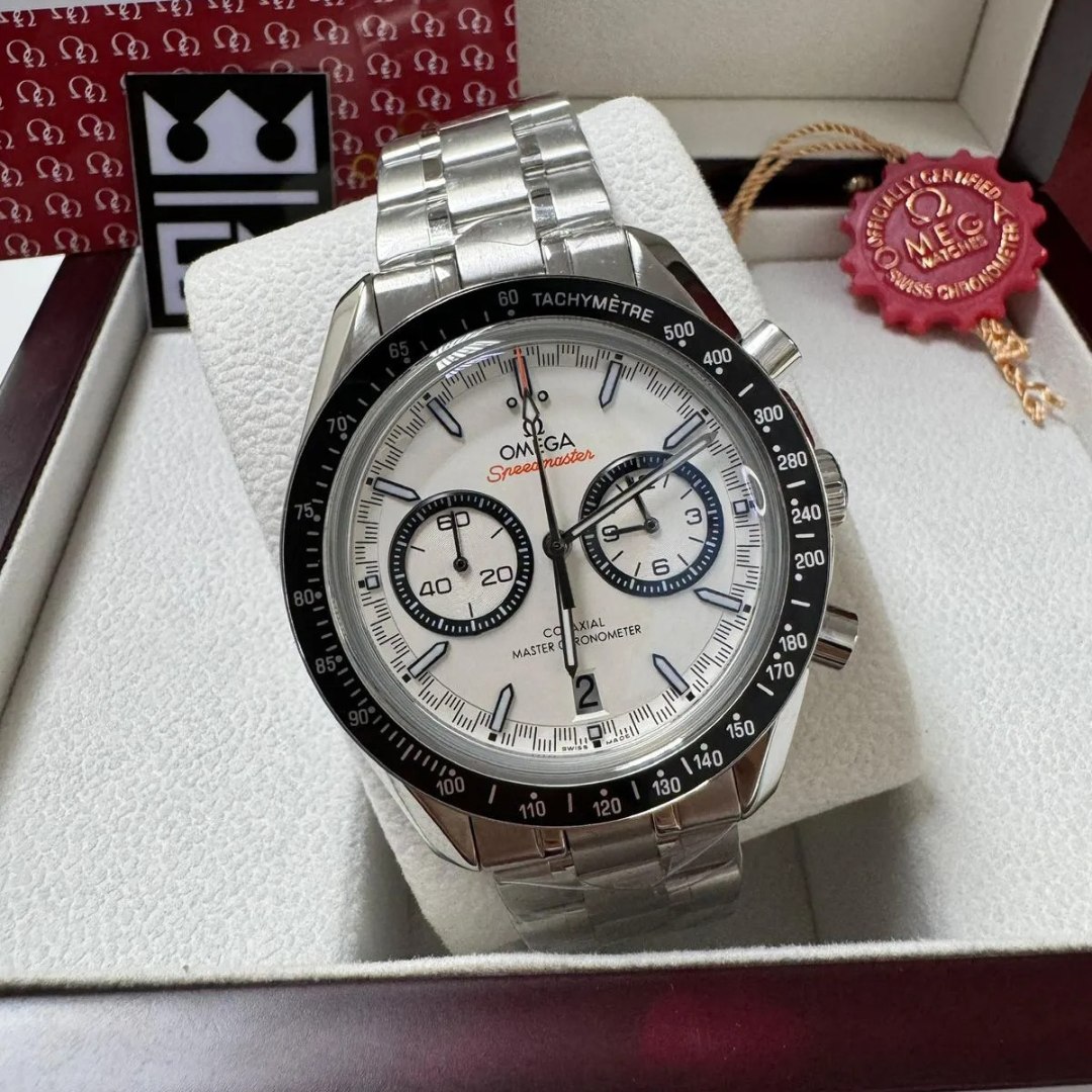 Omega Speedmaster „Co-Axial Master Chronometer“ – Weißes Zifferblatt | Edelstahlarmband