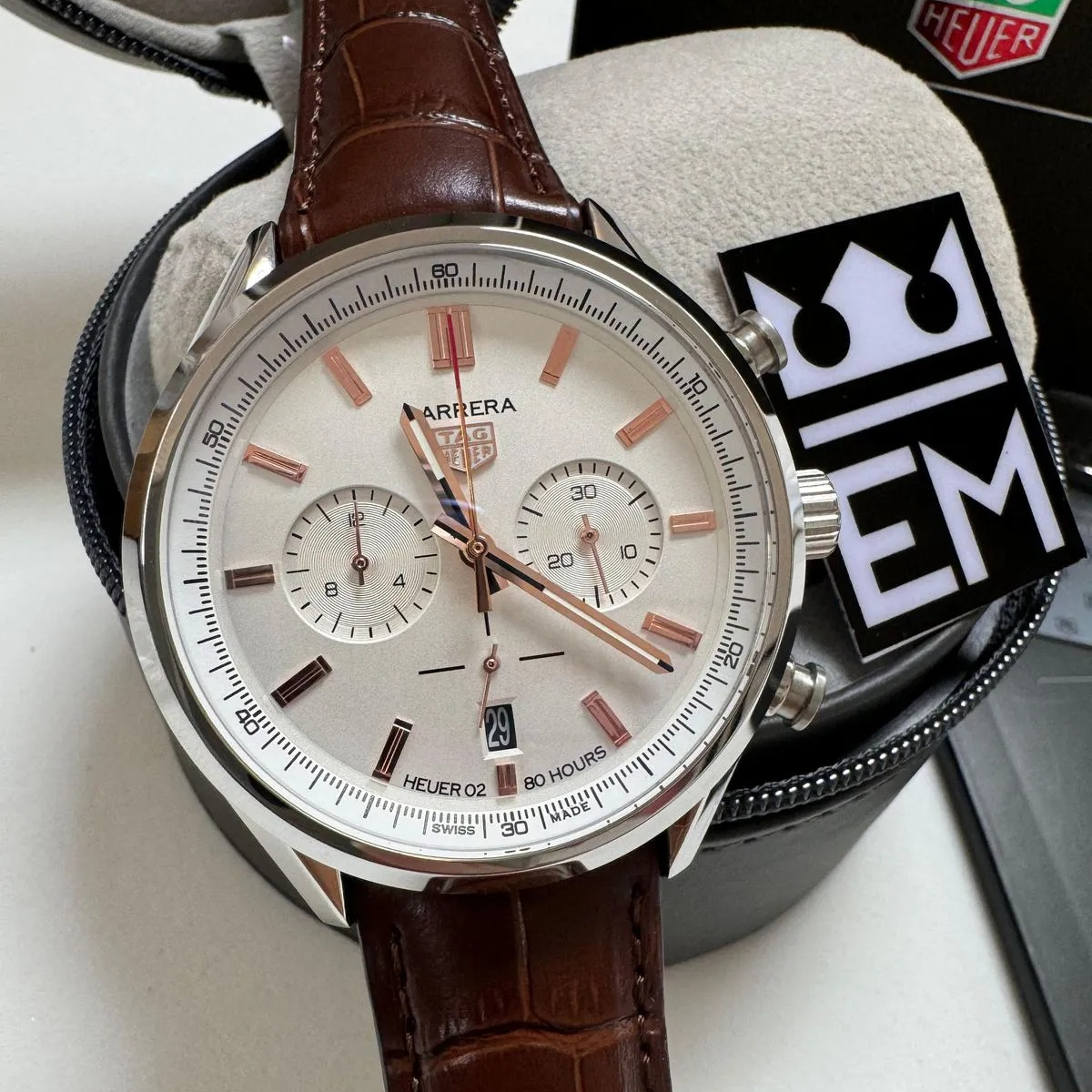 TAG Heuer Carrera Chronograph – Silber/Roségold Lederband Braun
