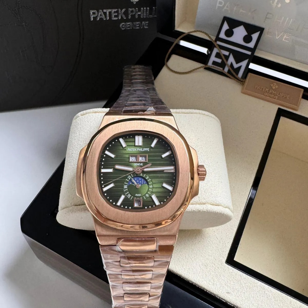 Patek Philippe Nautilus Grün – Jahreskalender & Mondphase Automatik
