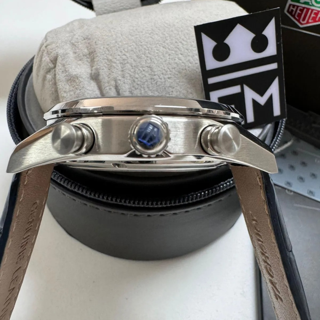 TAG Heuer Carrera Chronograph – Silber & Blau | Lederarmband