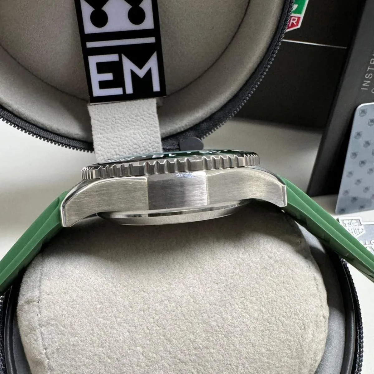 TAG Heuer Aquaracer GMT – Grün Rubber