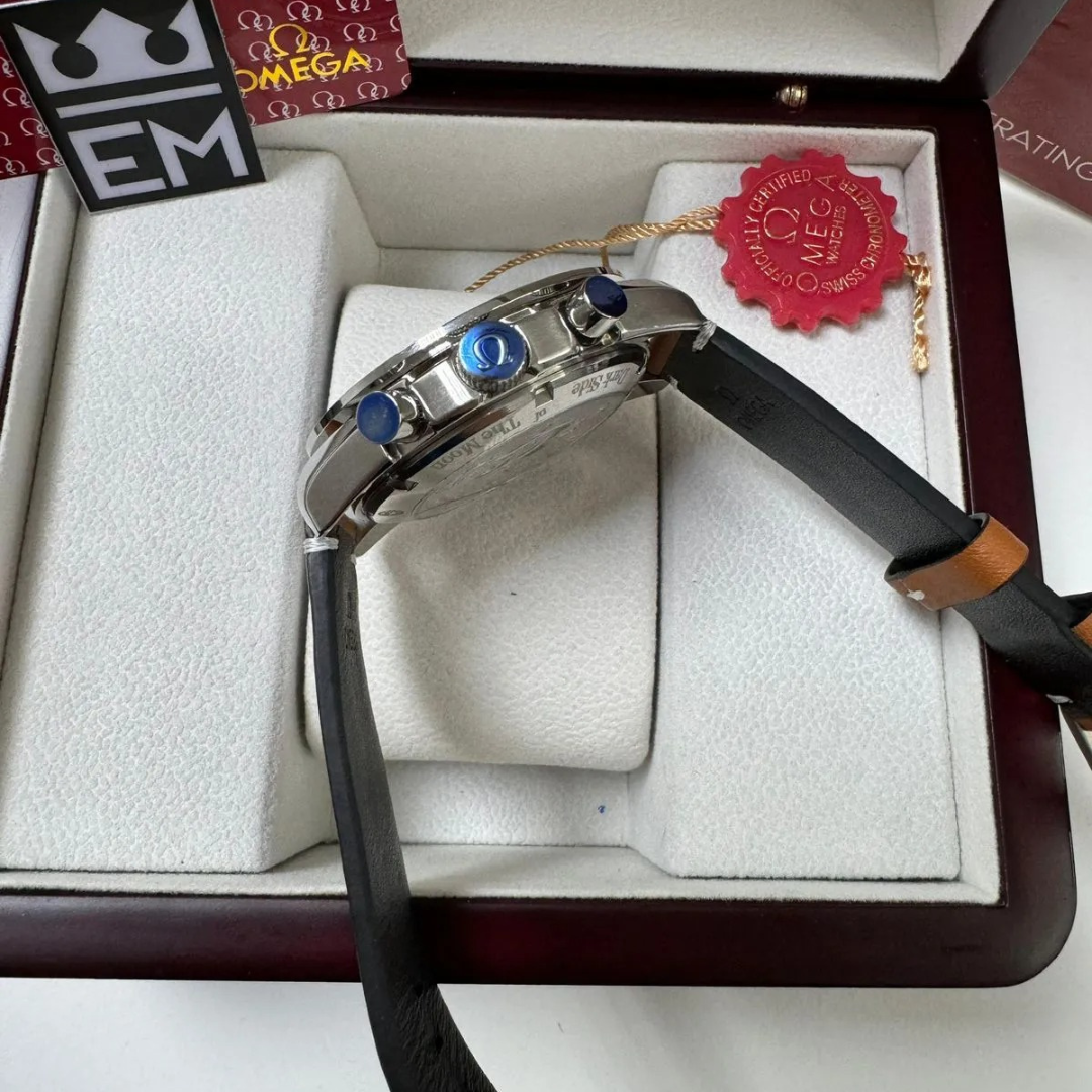 Omega Speedmaster Broad Arrow Schwarz/Silber – 42 mm Cognac-Lederband