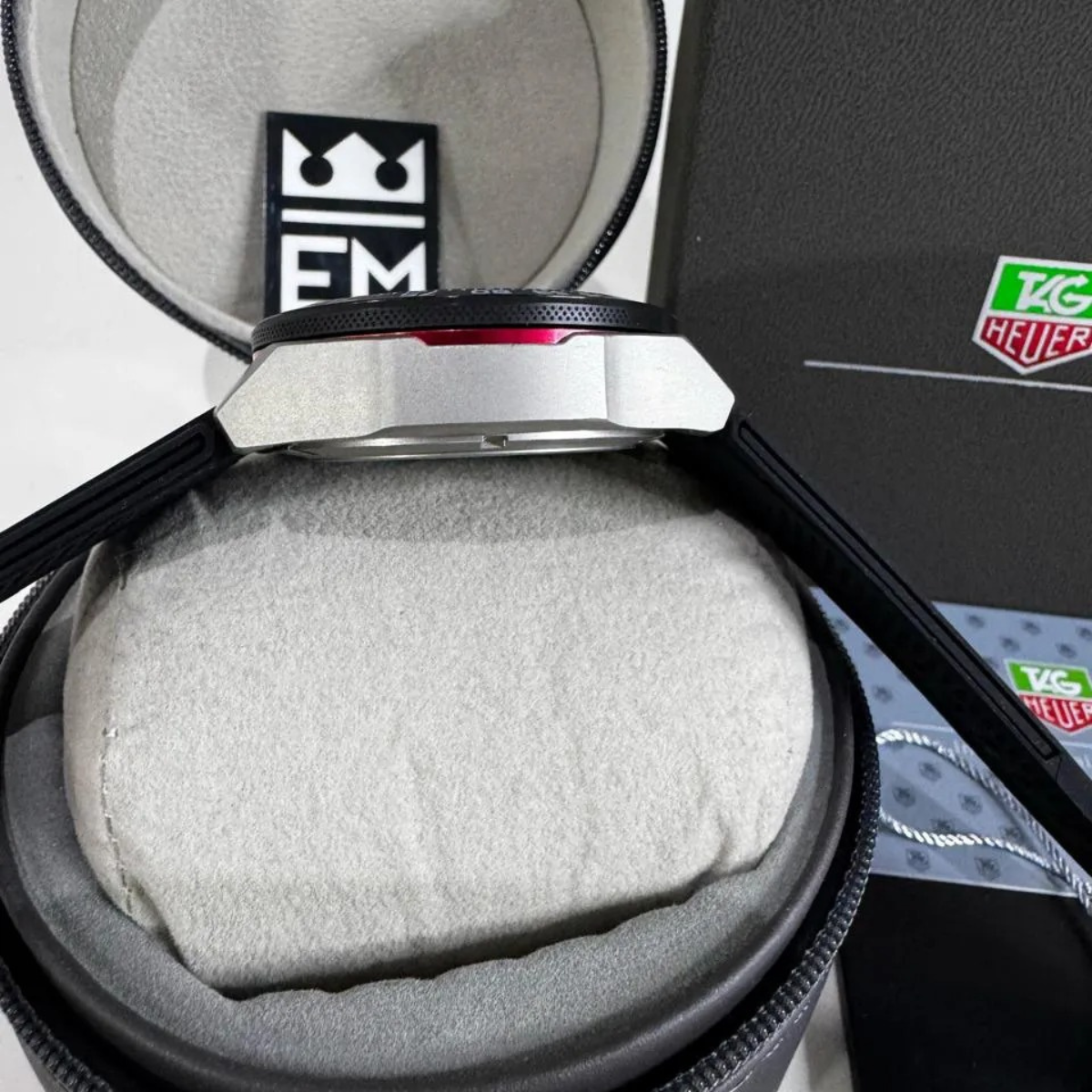 TAG Heuer Formula 1 Automatik Chronograph – Schwarz Rot