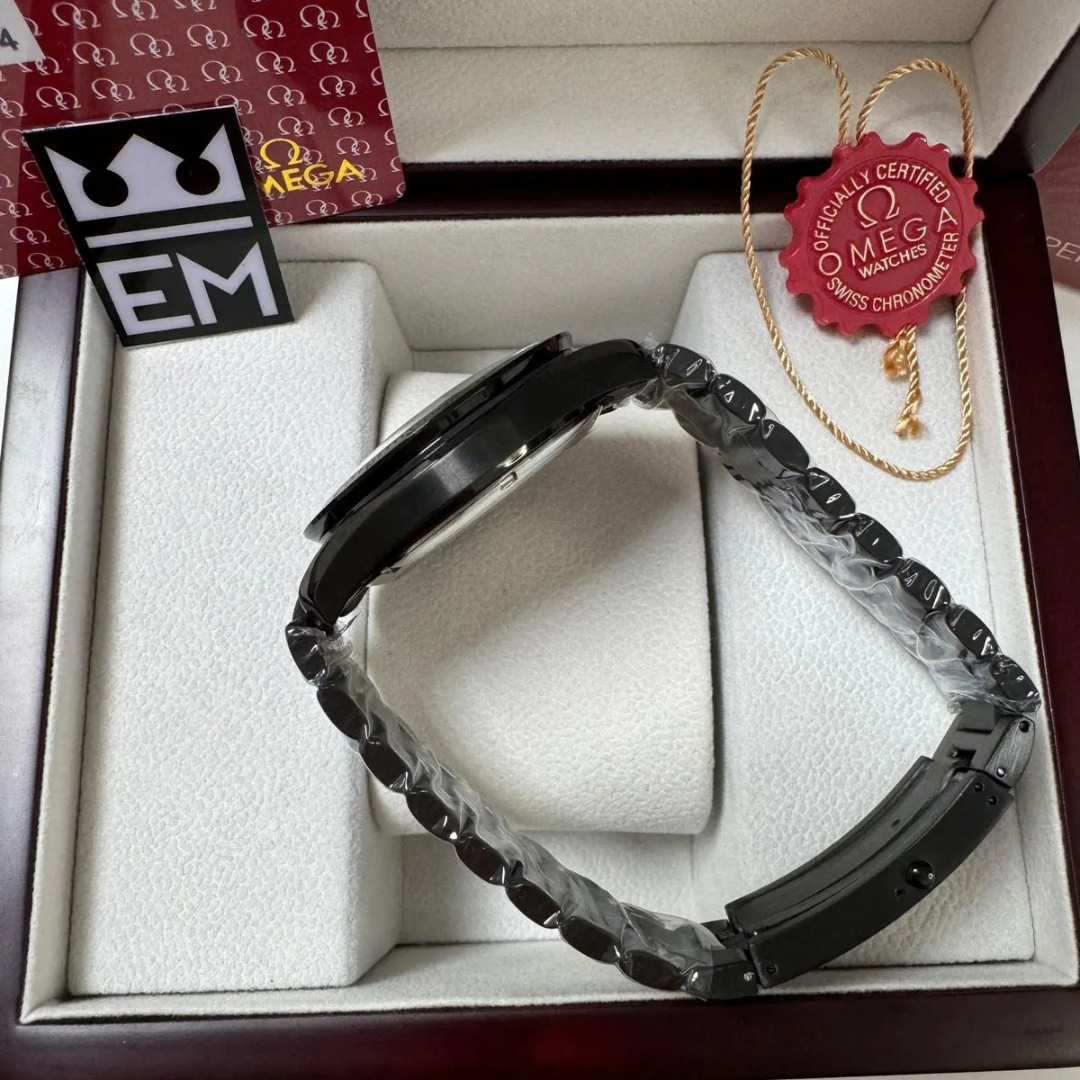 Omega Speedmaster „Full Black Steel“ – Co-Axial Chronometer