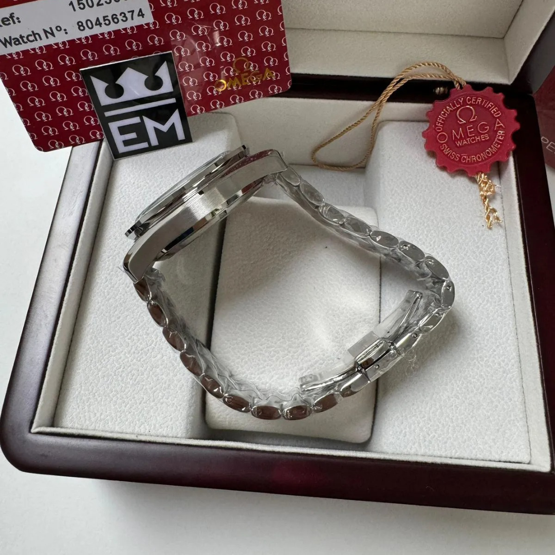 Omega Speedmaster „Co-Axial Master Chronometer“ – Weißes Zifferblatt | Edelstahlarmband