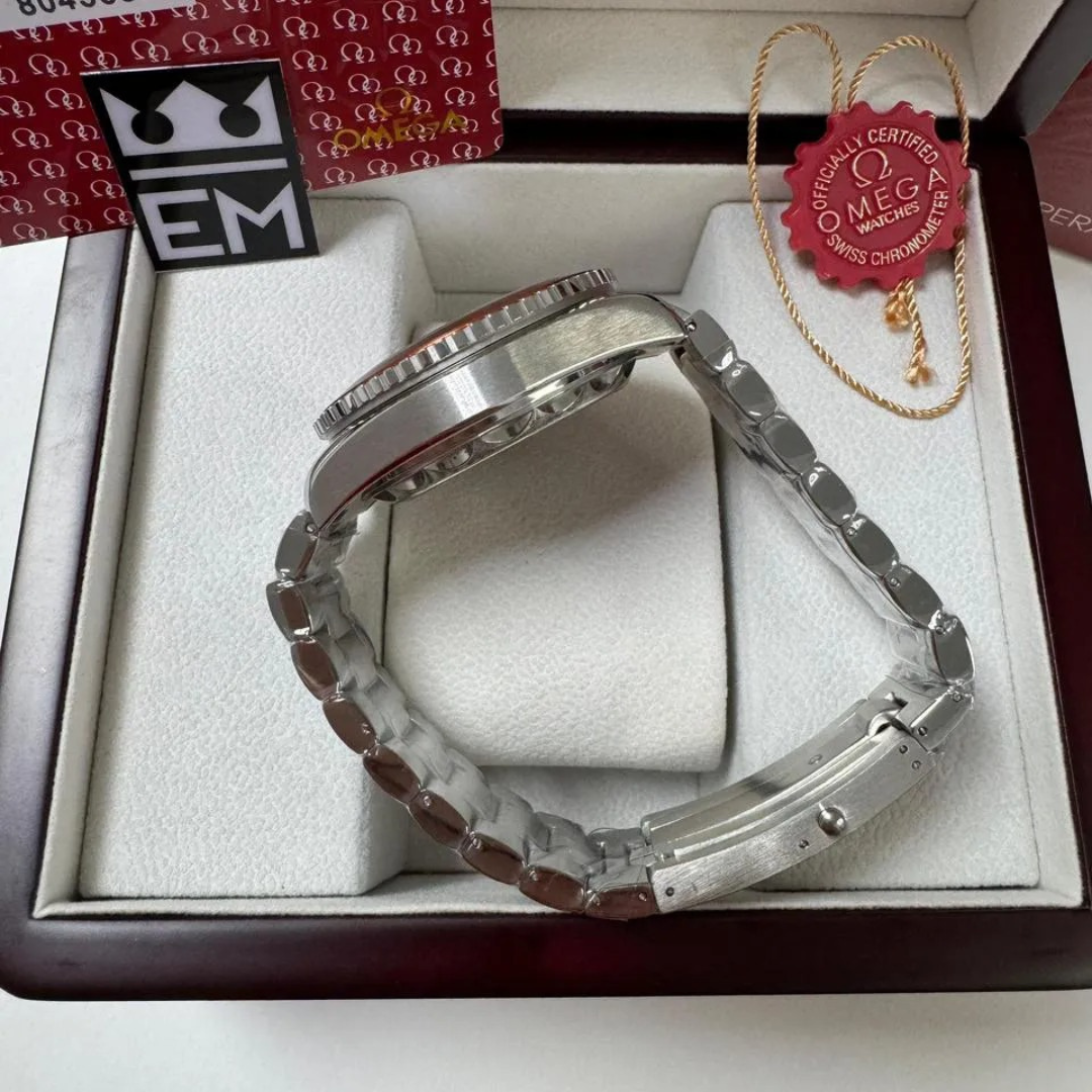 Omega Seamaster Ultra Deep – Orange/Stahl