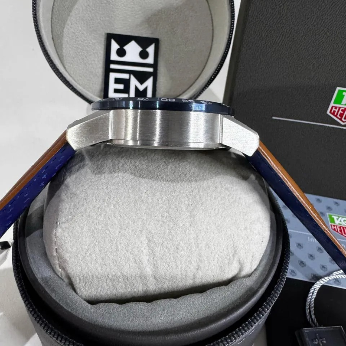 TAG Heuer Carrera Chronograph – Blau/Braun – Heuer 02 – 80 Stunden