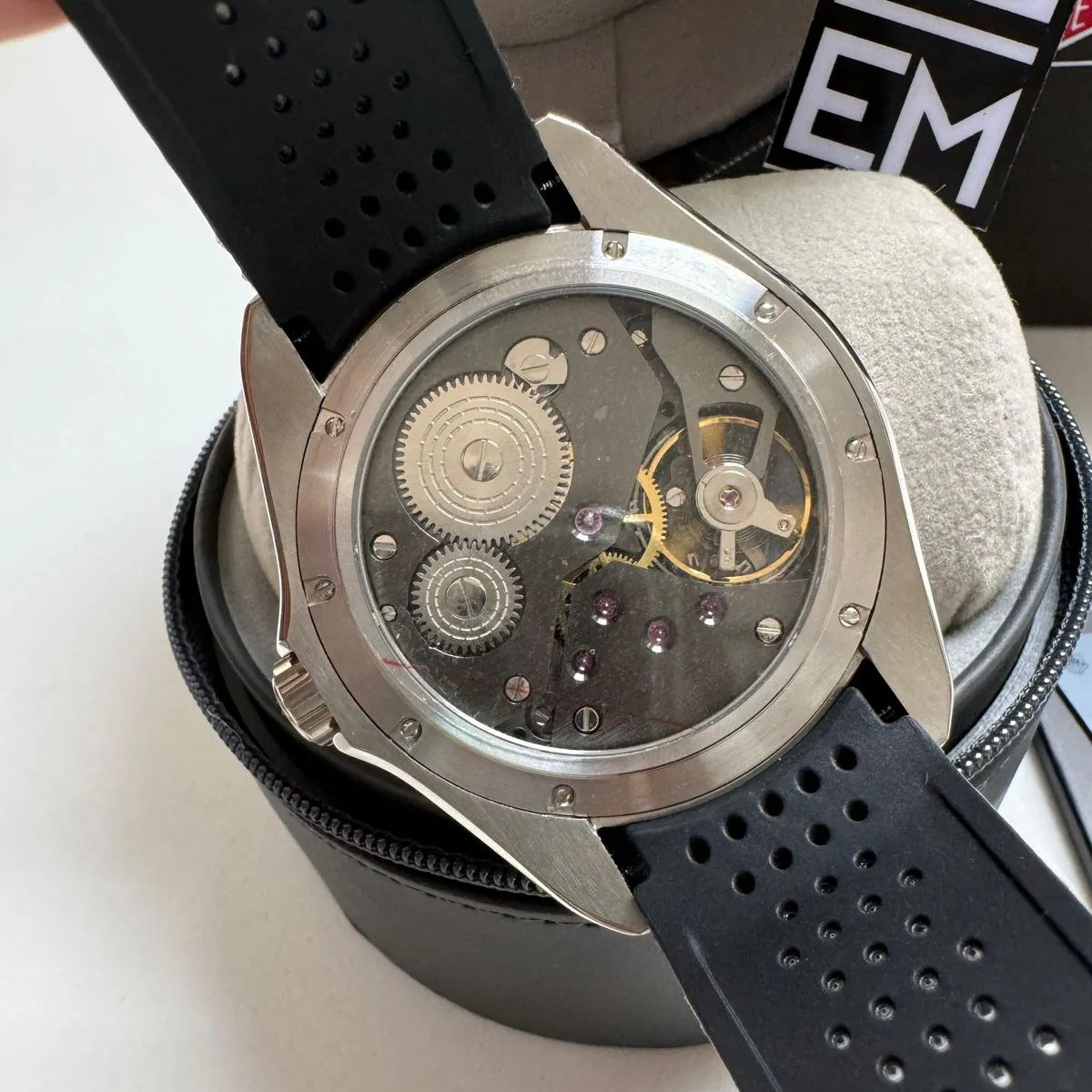 TAG Heuer Carrera Pendulum – Schwarz & Edelstahl