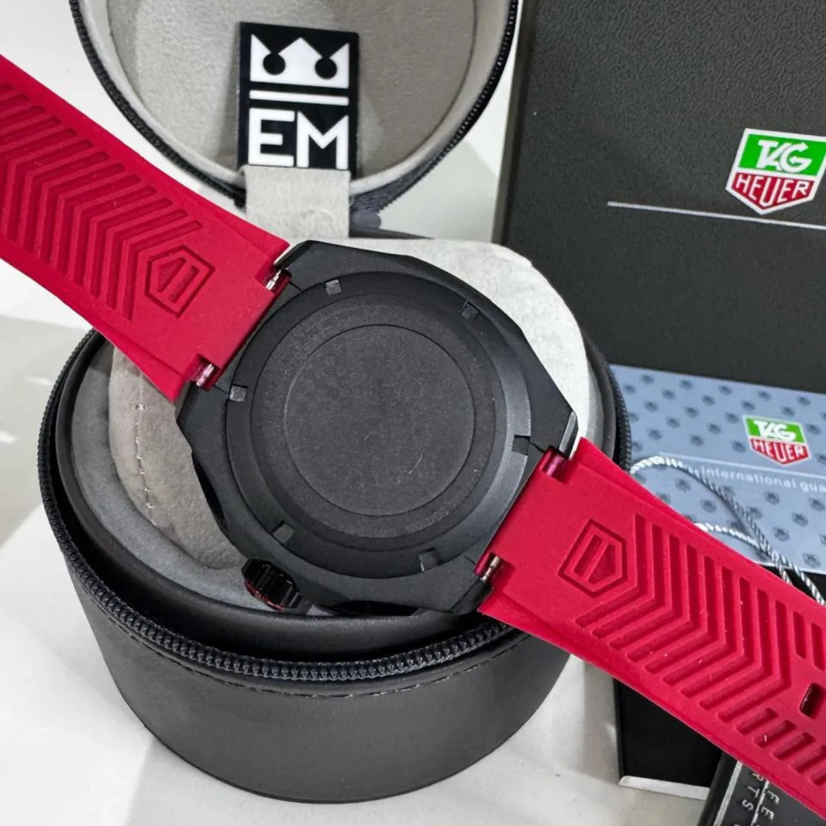 TAG Heuer Formula 1 Automatik Chronograph – Schwarz Rot mit Rotem Kautschukband