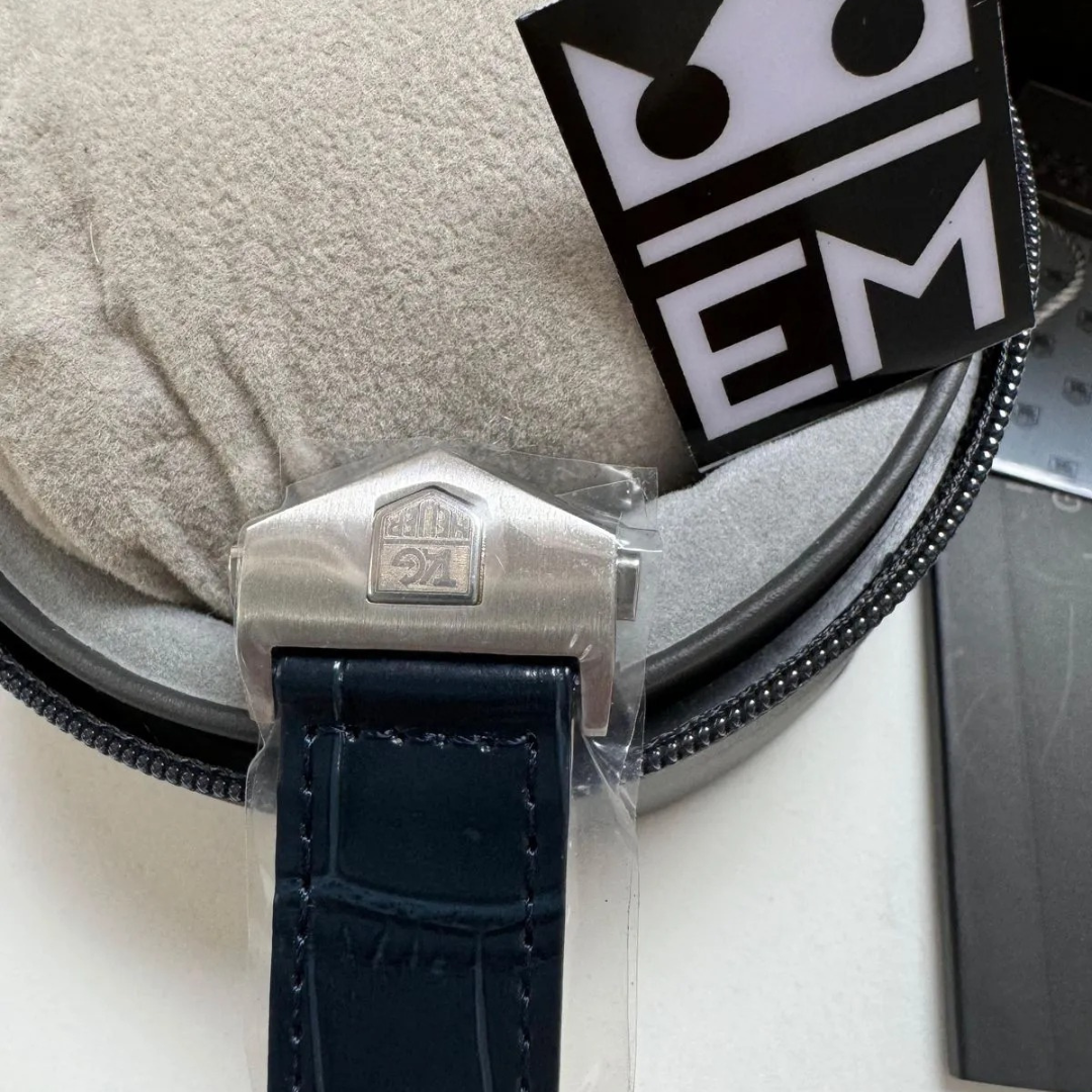 TAG Heuer Carrera Chronograph – Silber & Blau | Lederarmband